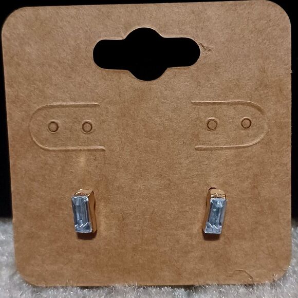 Rectangular Clear Rhinestone and Gold-Toned Stud Fashion Earrings - Picture 1 of 2